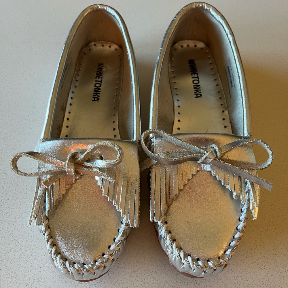 Minnetonka Metallic Silver Moccasins